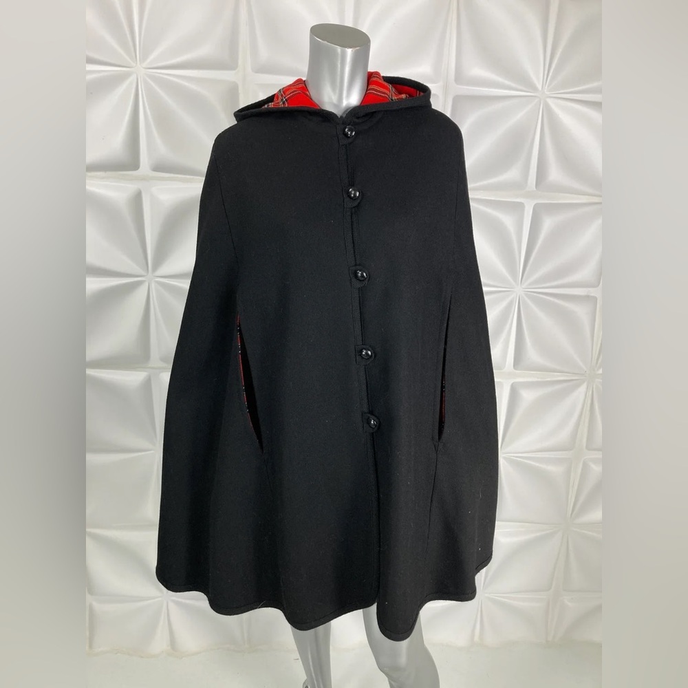 PENDLETON hooded reversible CAPE Coat Red plaid Black